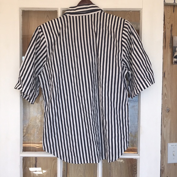 Nautical look, navy short sleeve small ladies cotton/poly washable great condit. - Picture 3 of 3